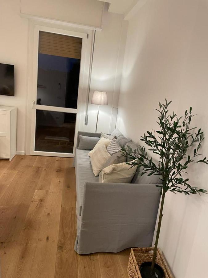 Modena Est Lägenhet Exteriör bild