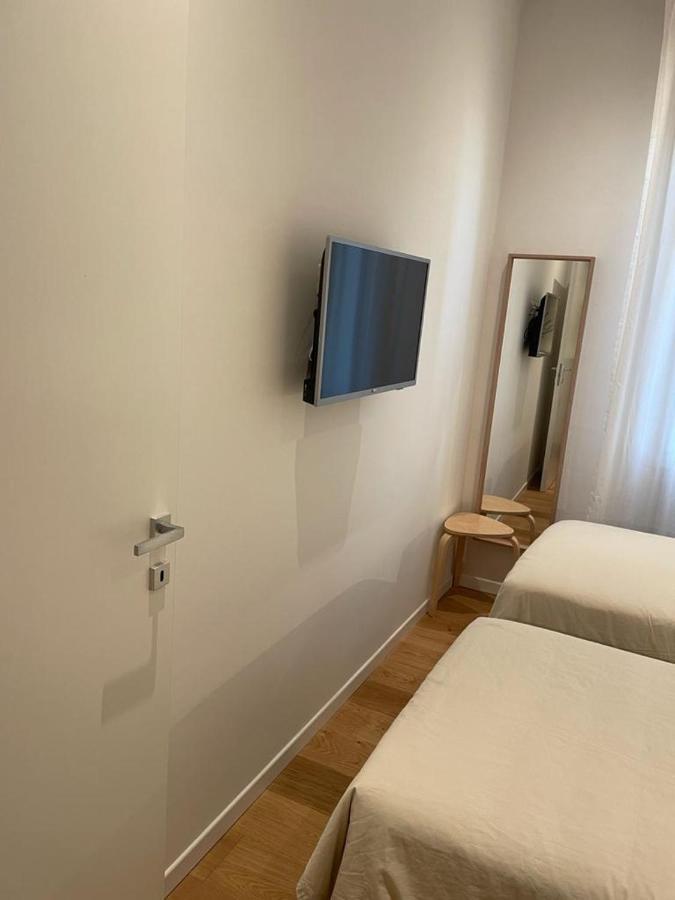Modena Est Lägenhet Exteriör bild